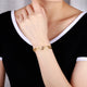 Bracelet oriental en lettres arabes